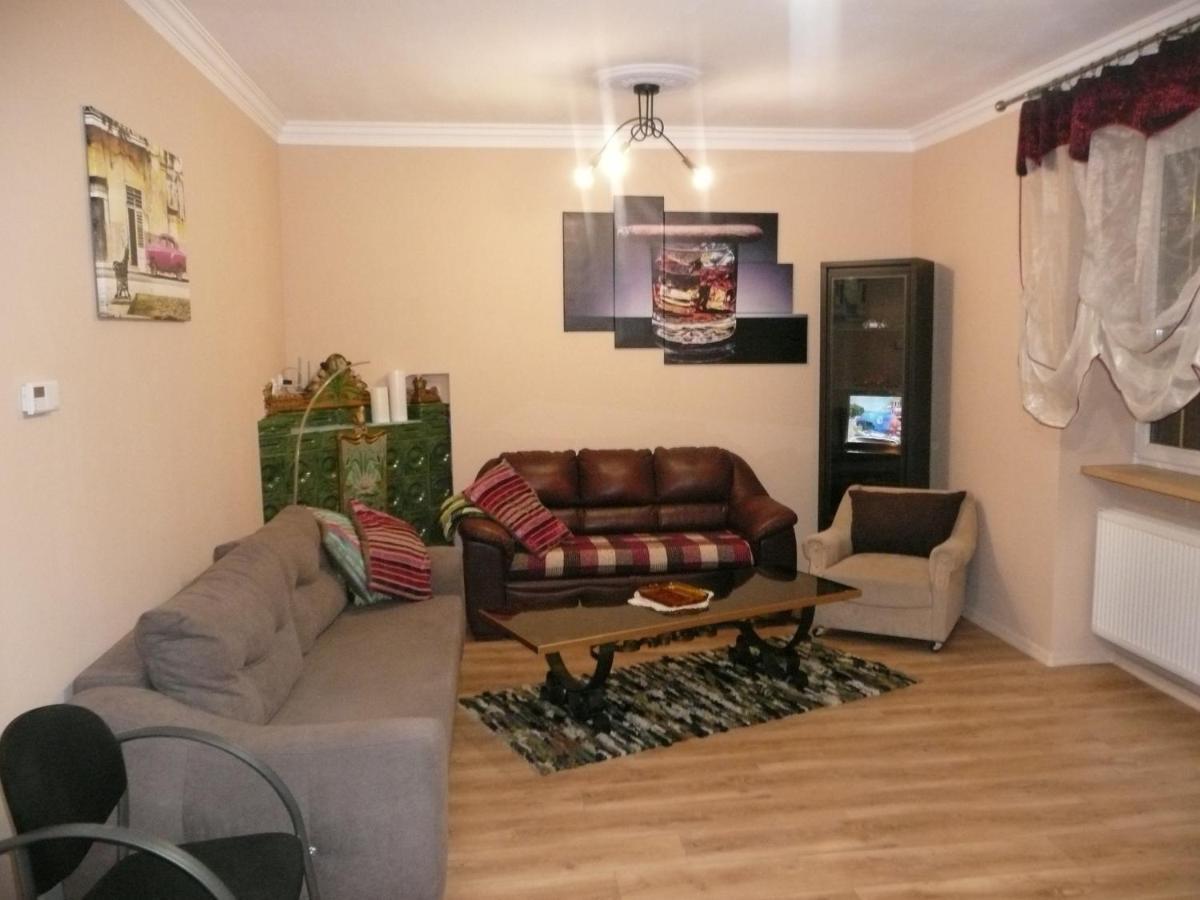 Apartament U Eli Apartment Jelenia Gora Bagian luar foto